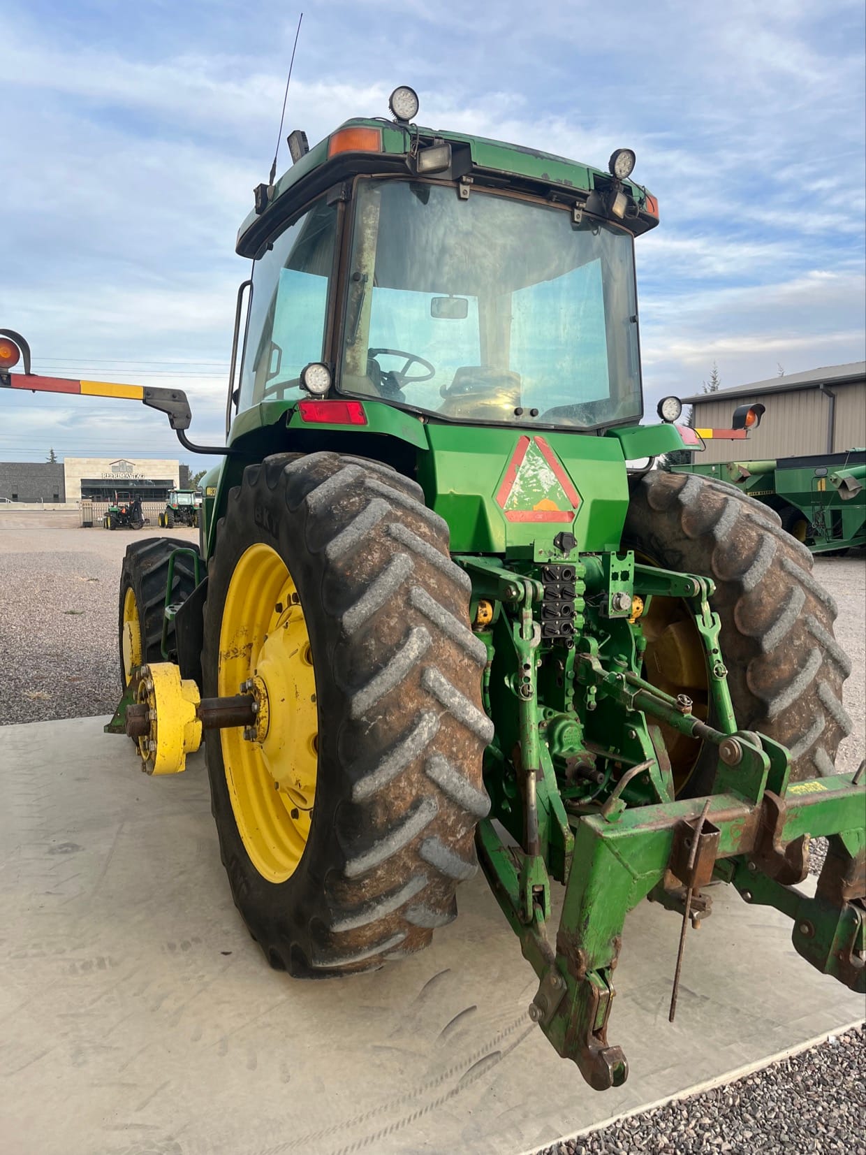 John Deere 8310 2000 — foto 4